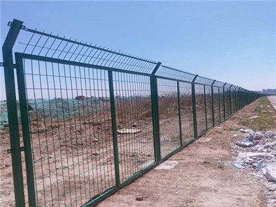 公路护栏网案例图片4